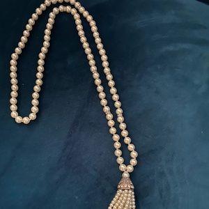 Long pearl necklace